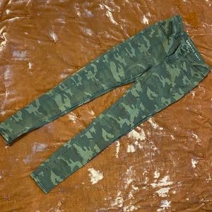 American Eagle Skinny Camo Pant